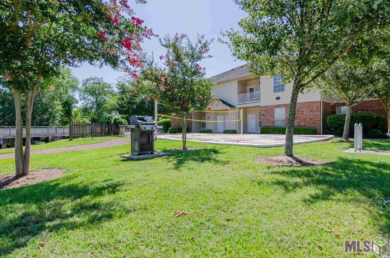 900 Dean Lee Dr - Photo 1