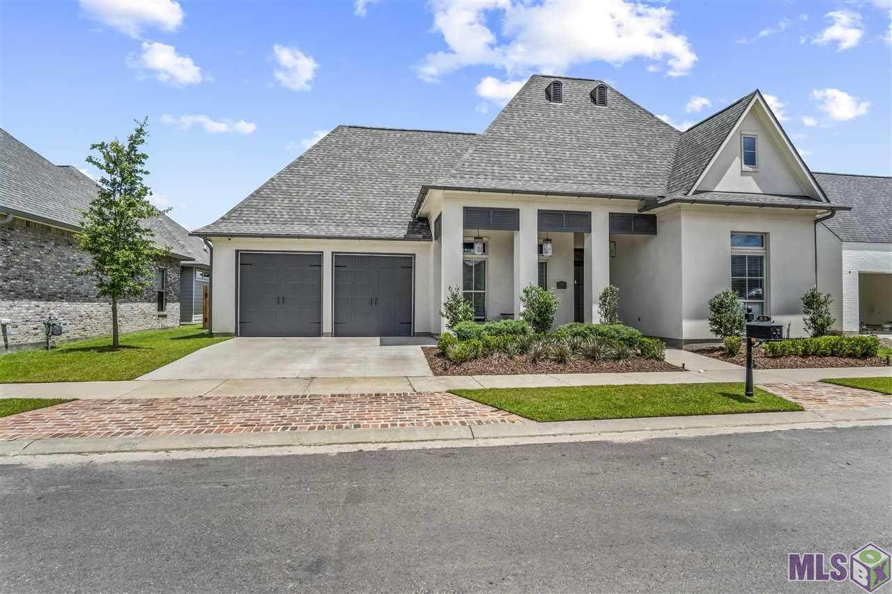 2836 Shore Bend Ave - Photo 1