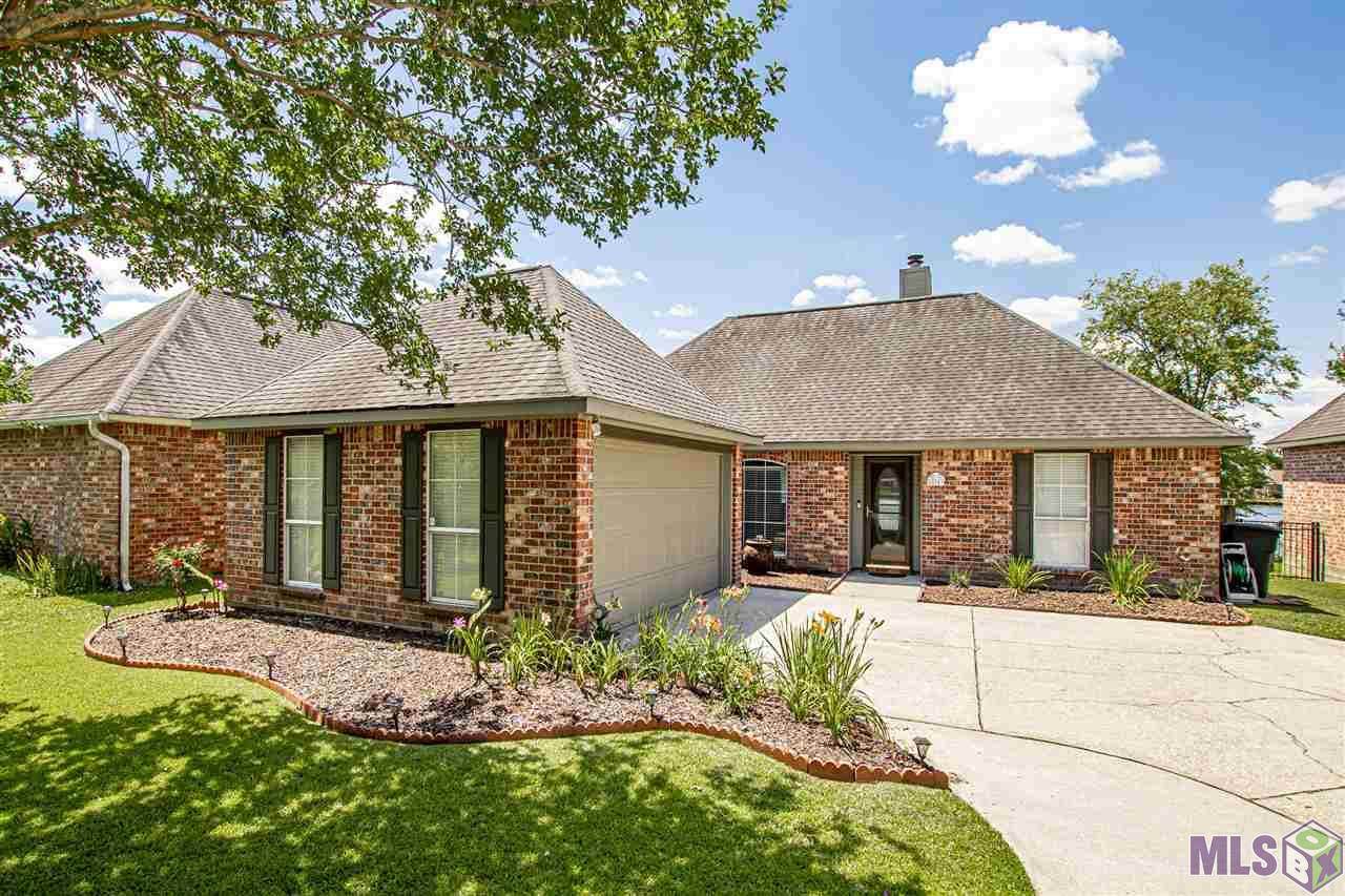 18549 Lake Terrace Dr - Photo 1