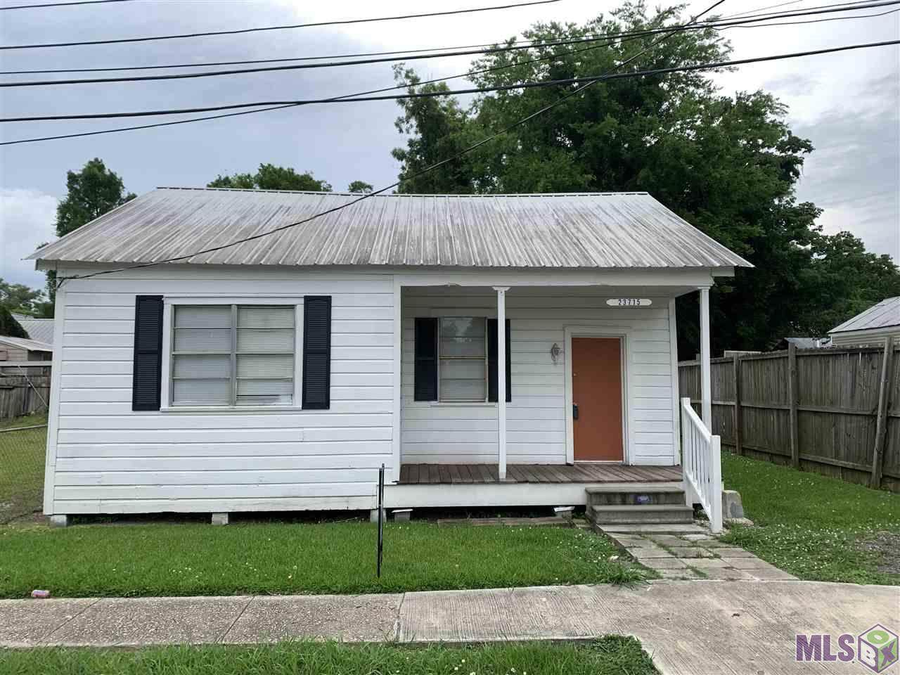 23715 Ephraim St - Photo 1