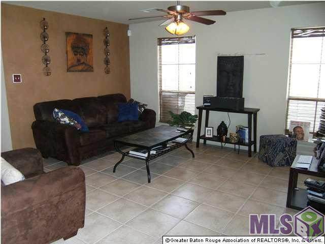 8550 Longwood View Ave - Photo 1