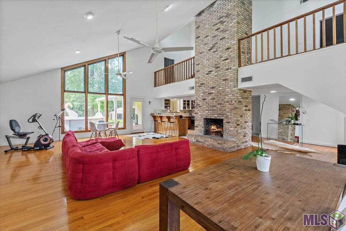 11034 Suncrest Ave - Photo 1