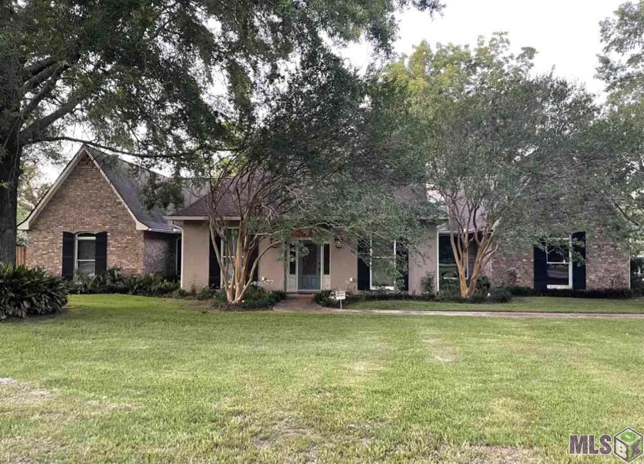 5065 Highland Rd - Photo 1