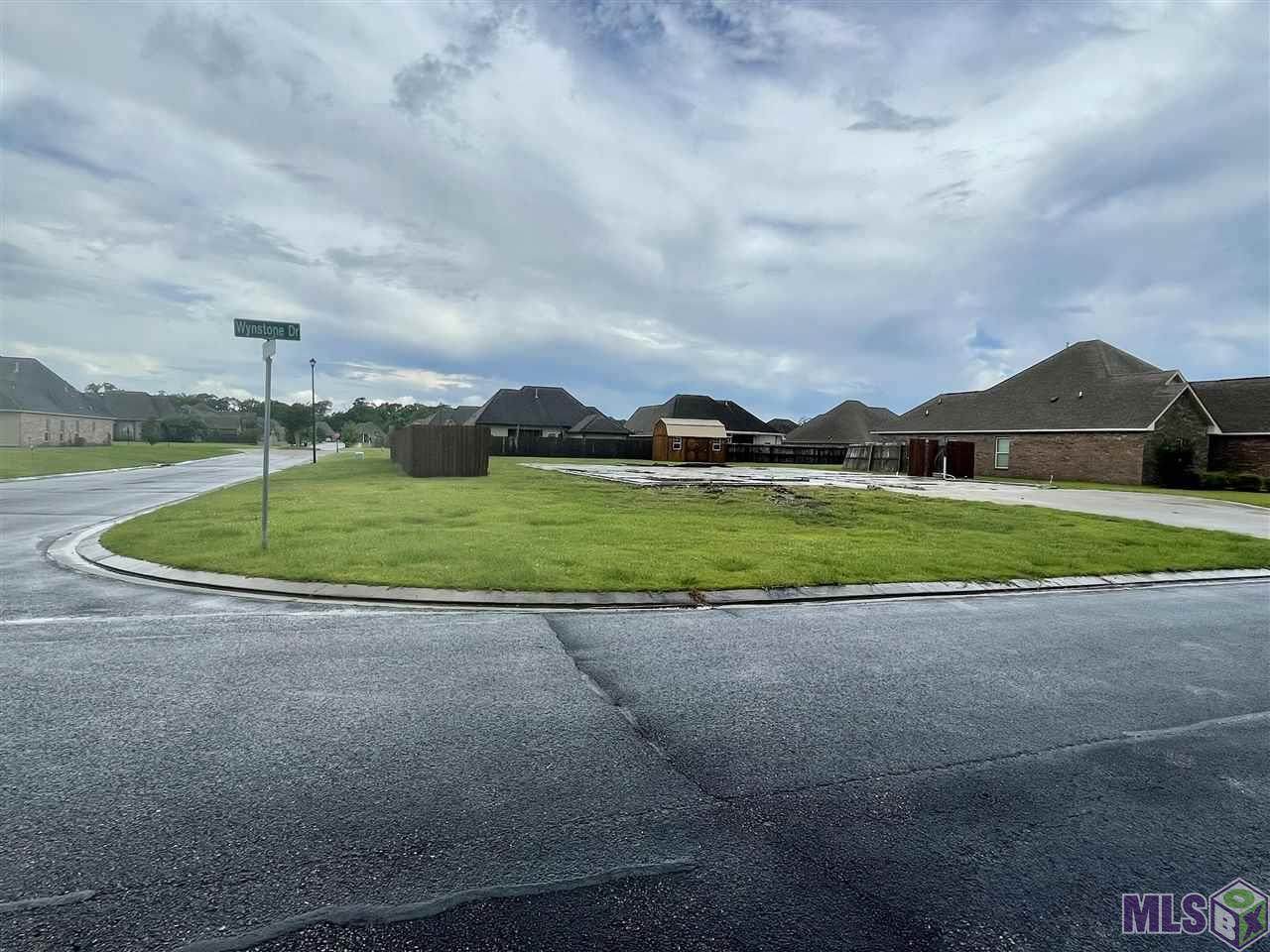 42568 Wynstone Dr - Photo 1