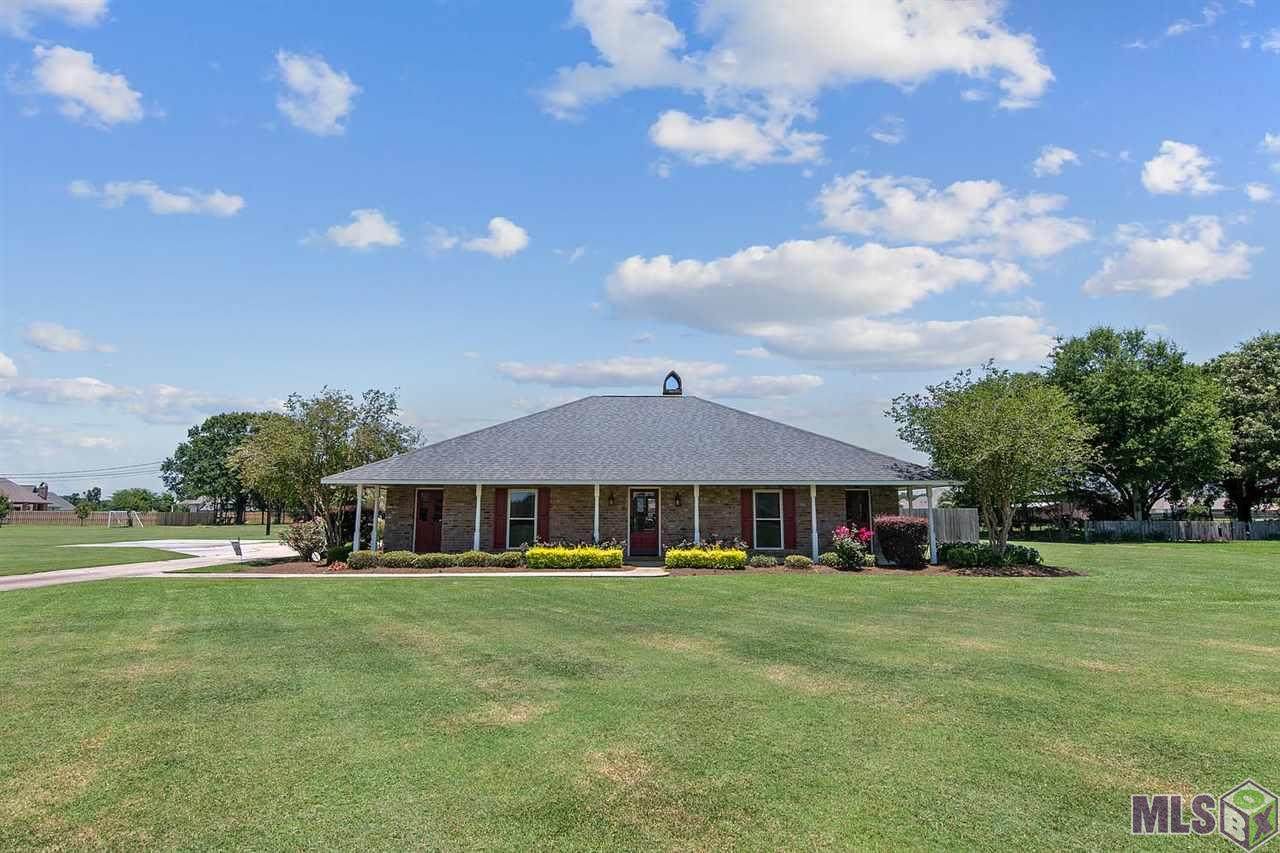2565 Rollins Rd - Photo 1