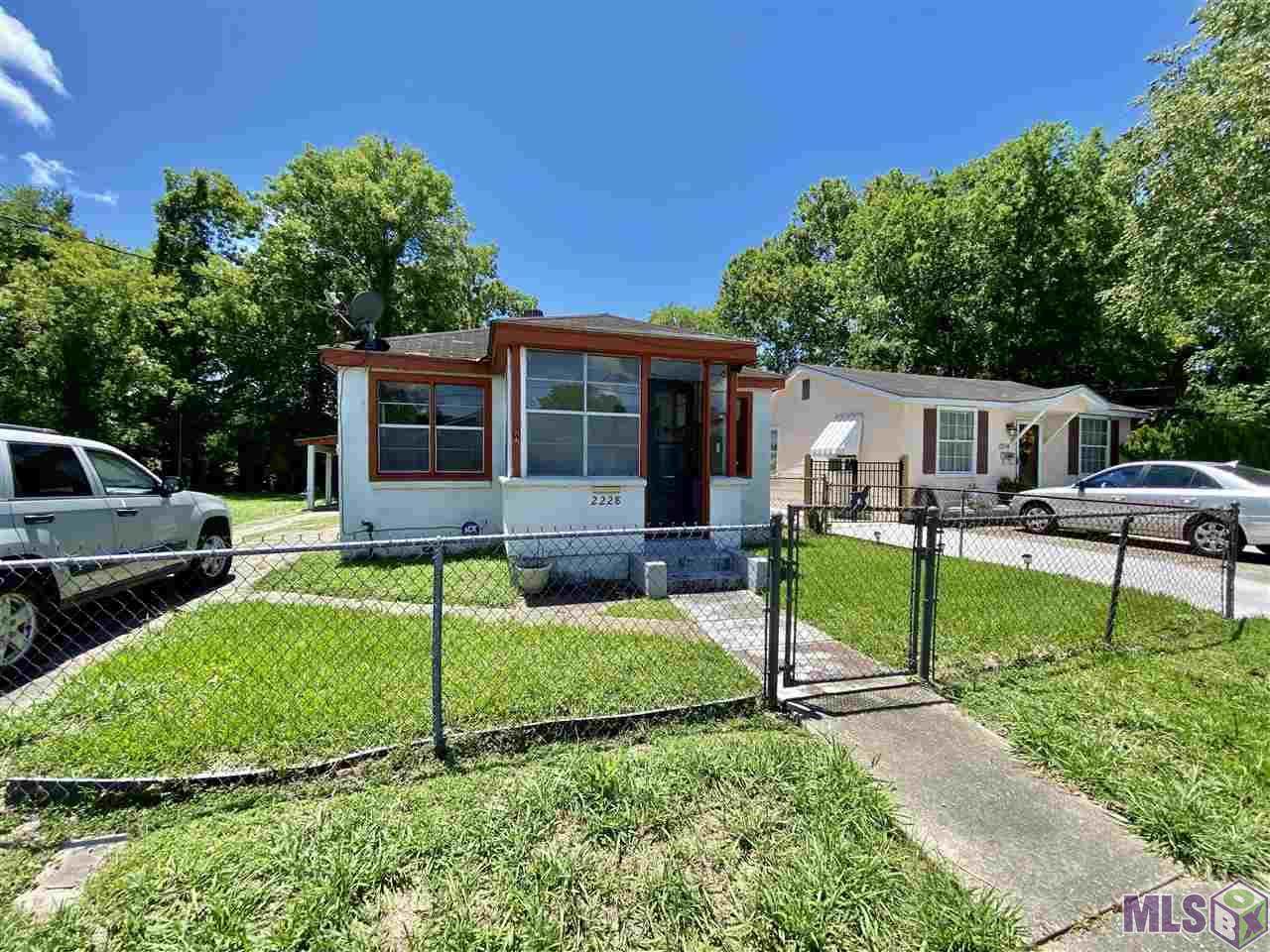 2228 Georgia St - Photo 1
