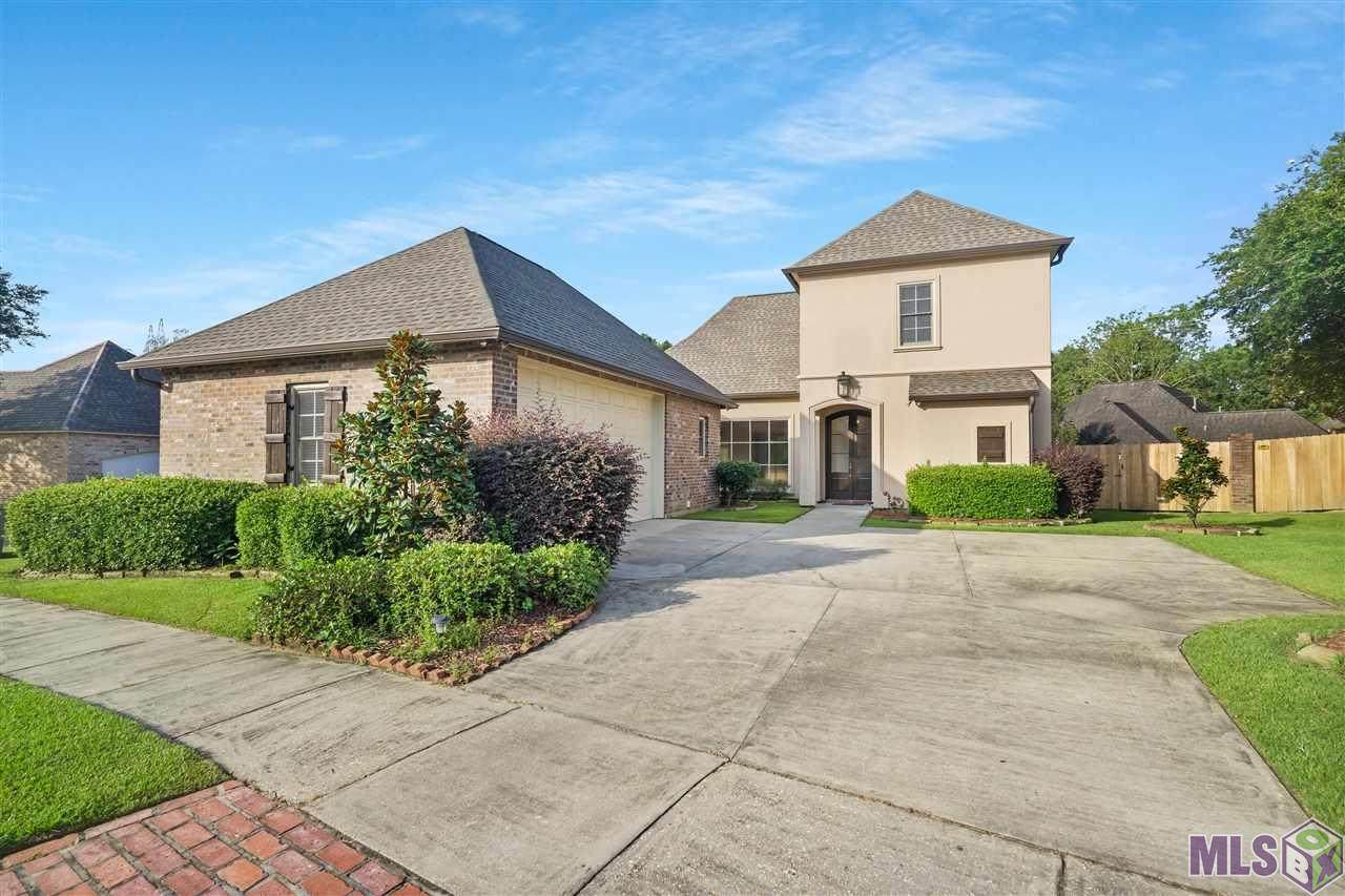 418 Greens Dr - Photo 1
