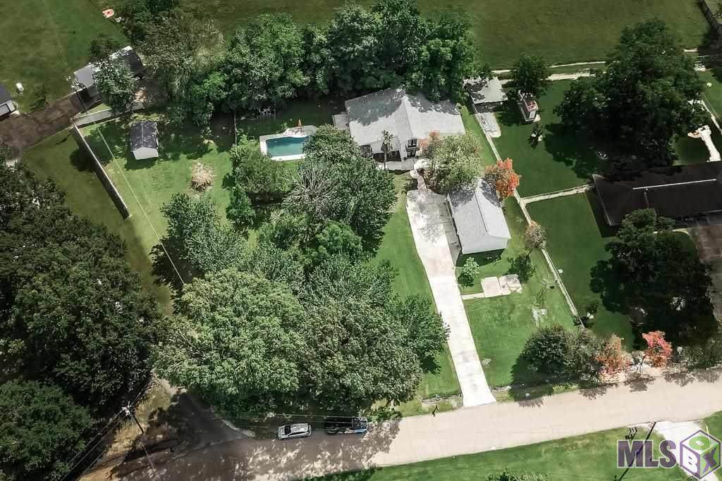 8335 Pink Graves Rd - Photo 1