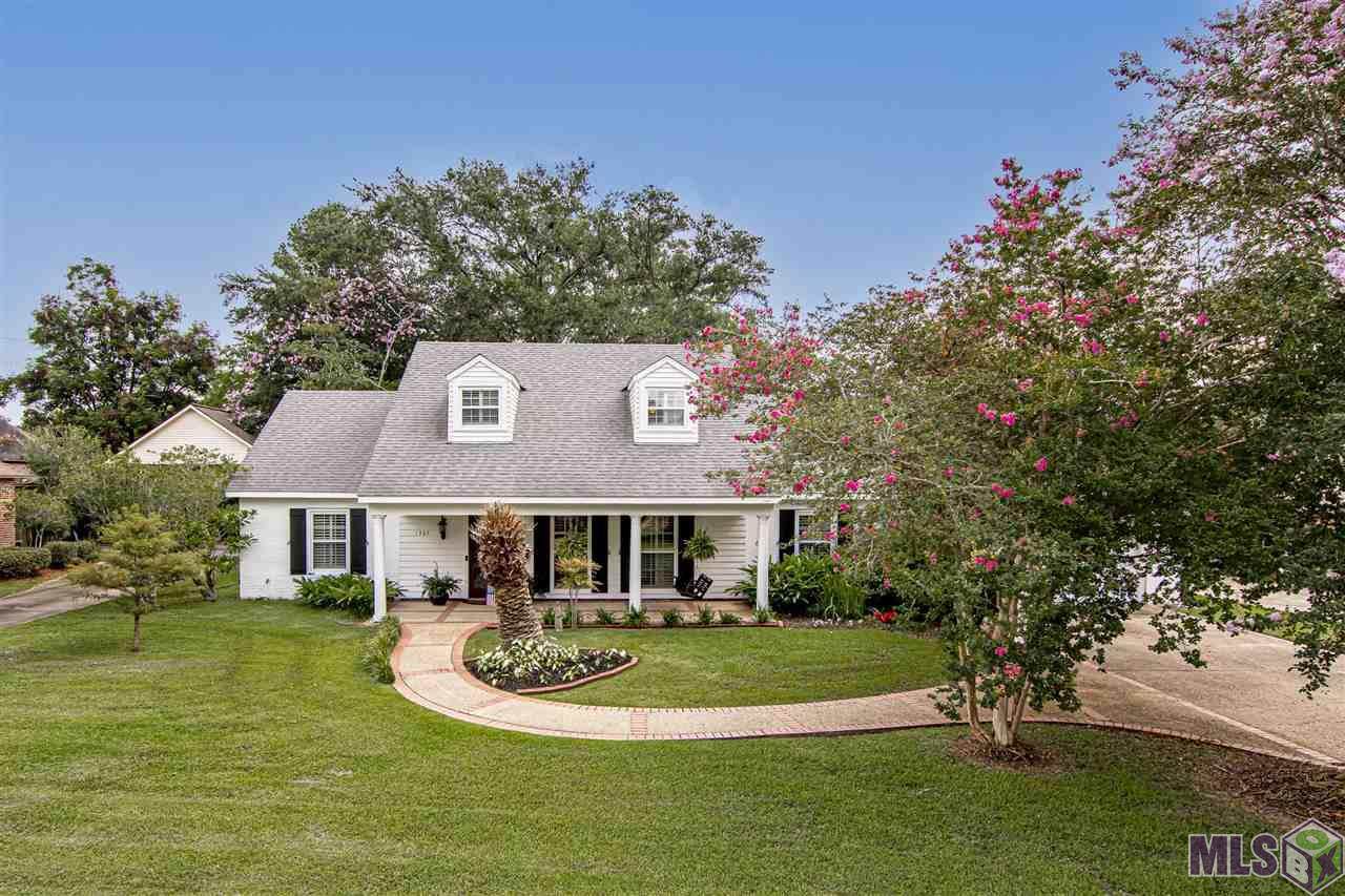 1367 Ashbourne Dr - Photo 1