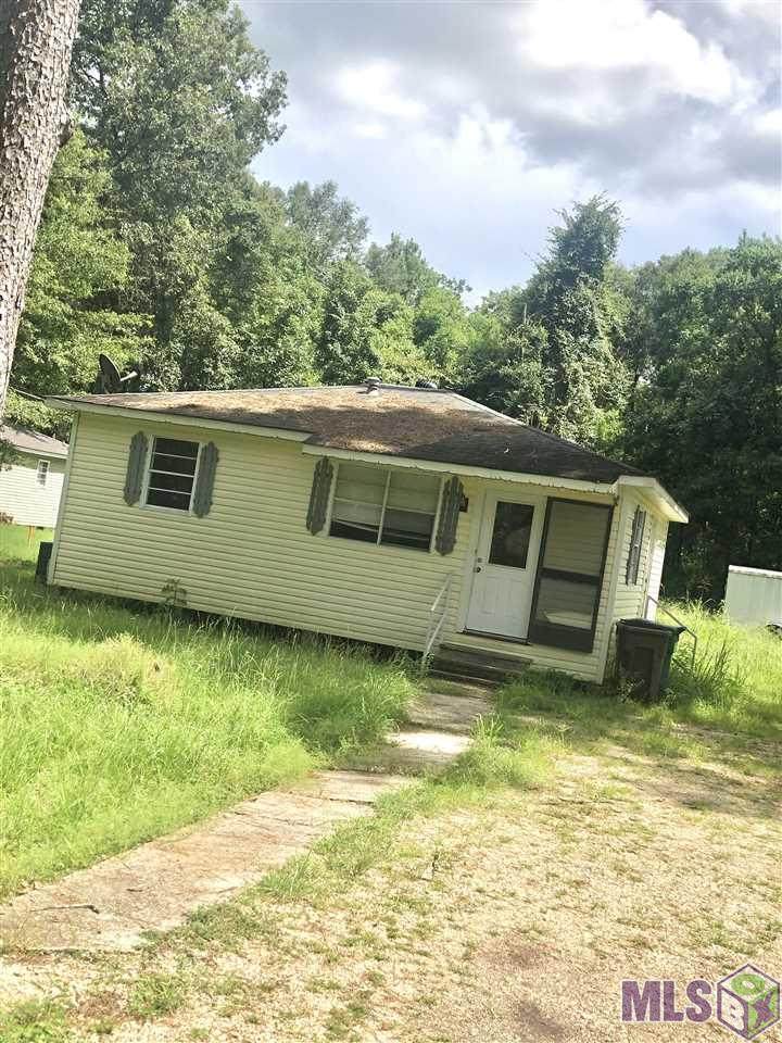 20980 Iowa St - Photo 1