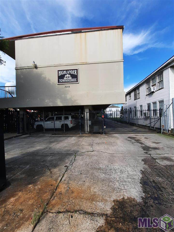 3005 Highland Rd - Photo 1