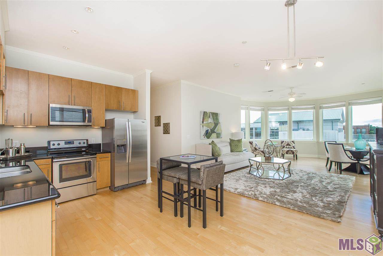 7707 Bluebonnet Blvd - Photo 1