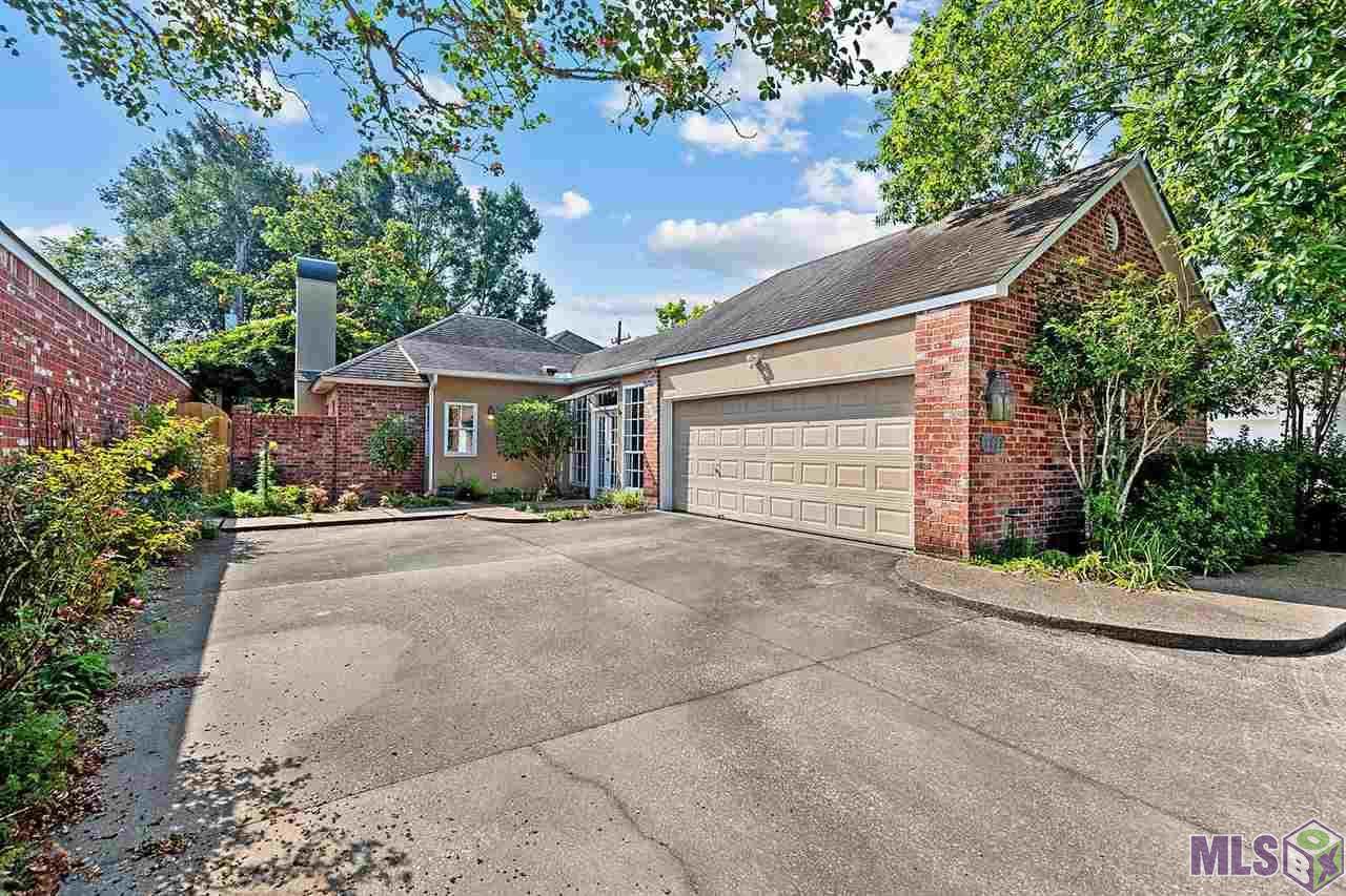 1222 Stanwick Pl - Photo 1