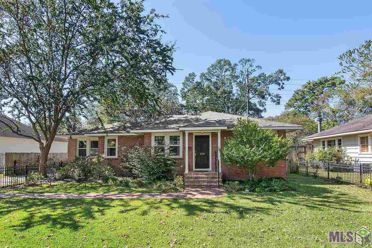 1120 Country Club Dr - Photo 1