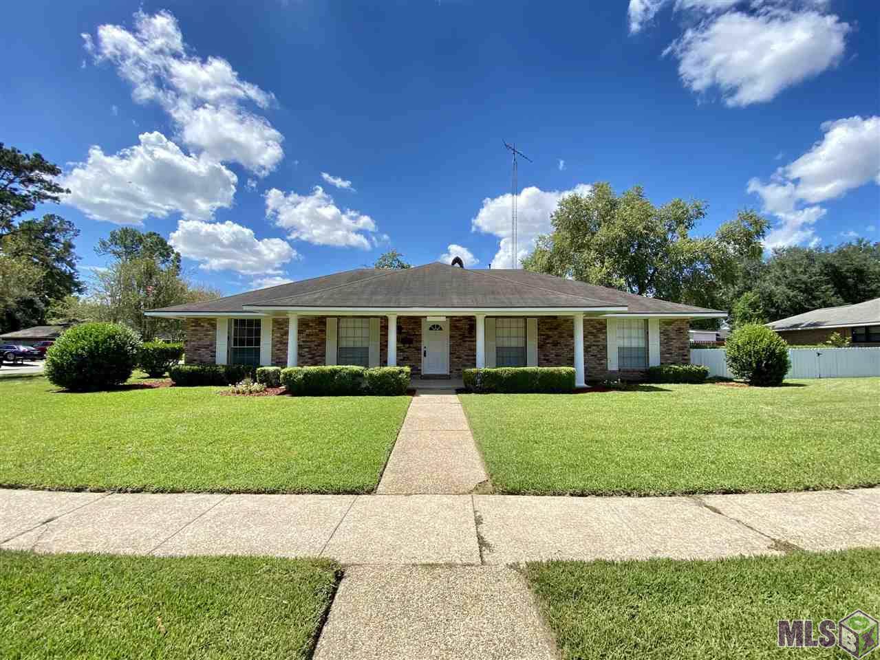 11094 Major Oak Dr - Photo 1