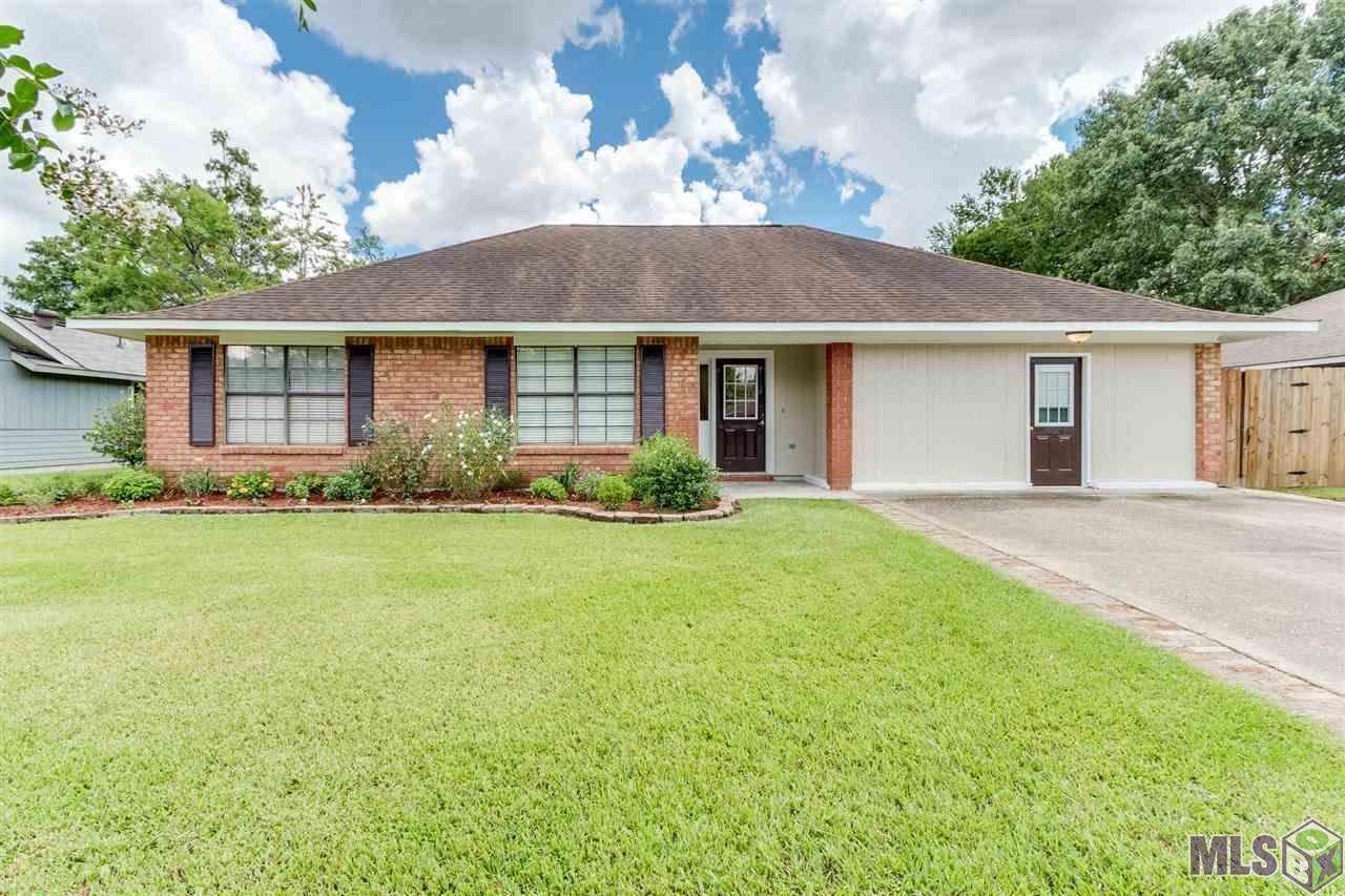 9915 Hawthorne Dr - Photo 1