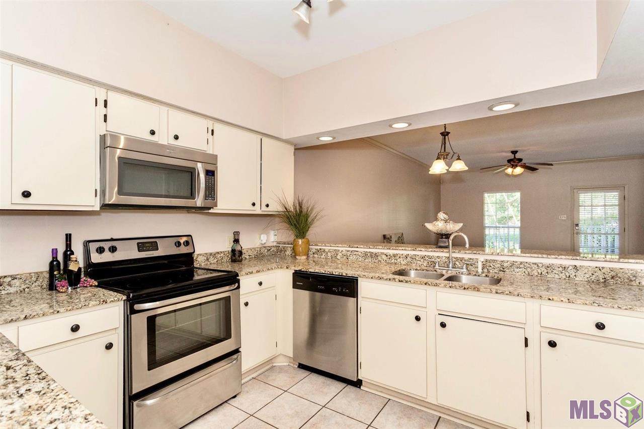12314 Harrells Ferry Rd - Photo 1