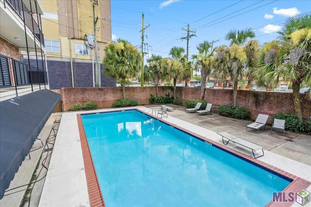 3101 Highland Rd - Photo 1