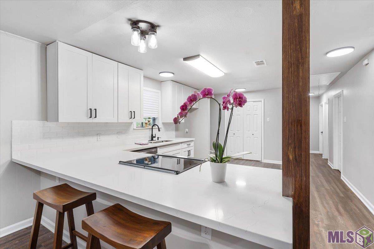 6445 Flynn Rd - Photo 1