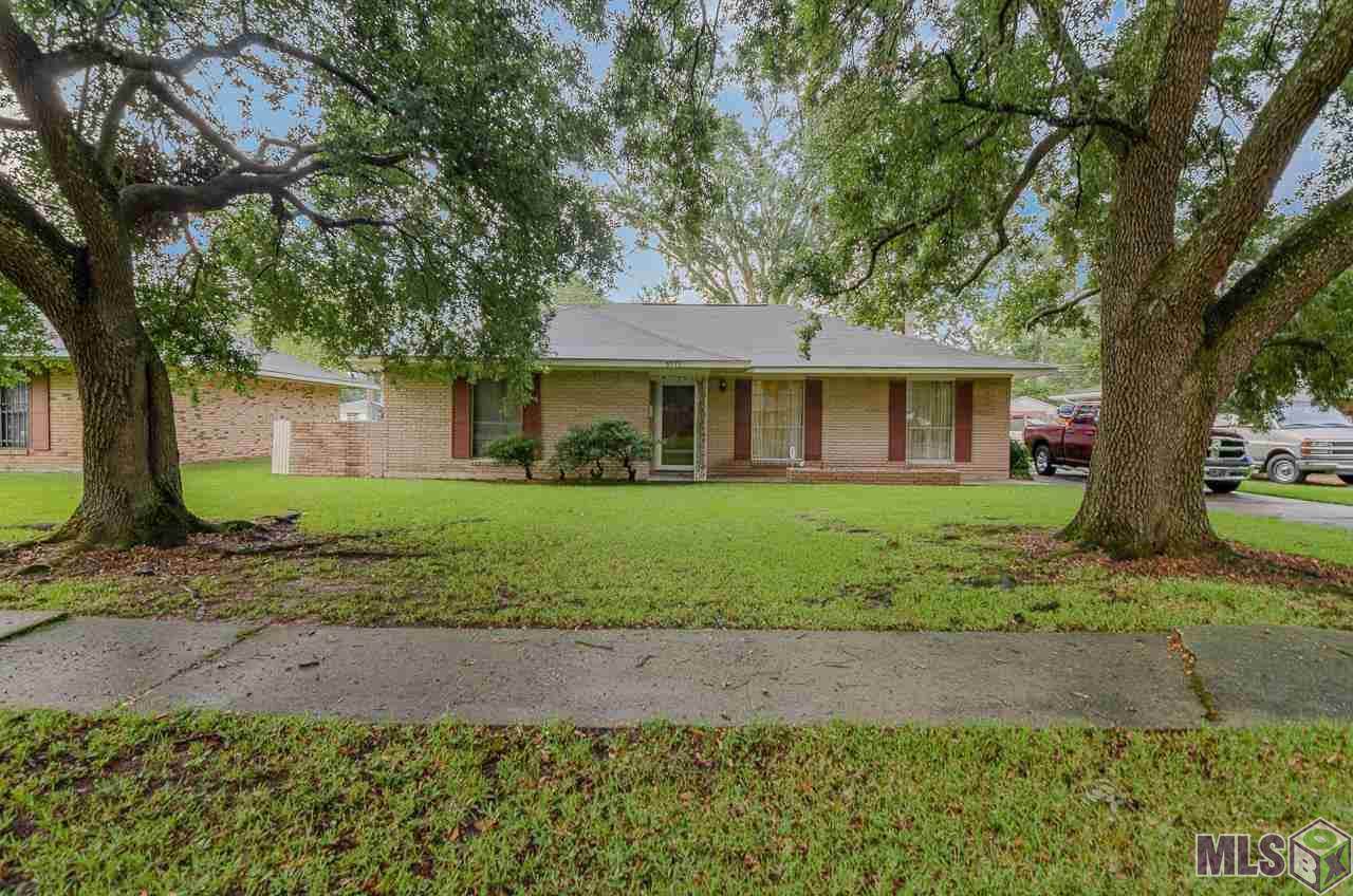 8073 Queenswood Ct - Photo 1