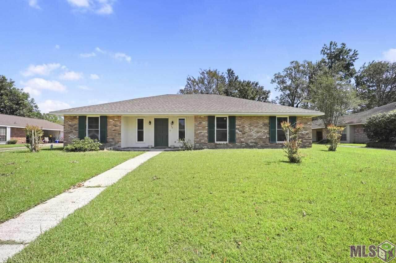 1328 Stoneliegh Dr - Photo 1