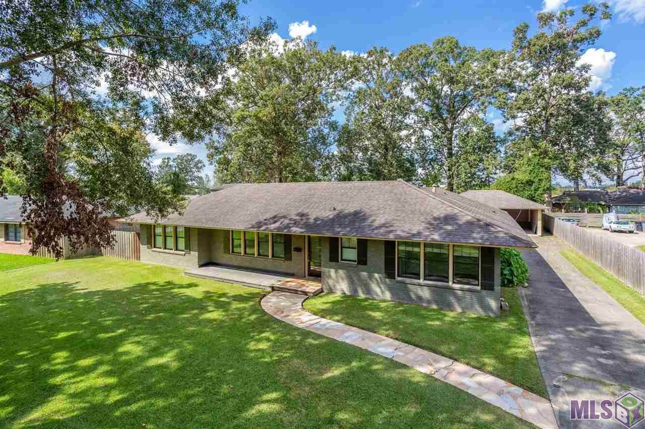 9091 Meadowood Dr - Photo 1
