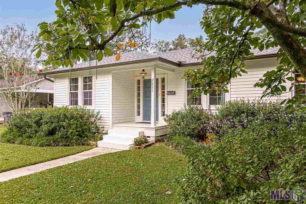 2075 Edinburgh Ave - Photo 1