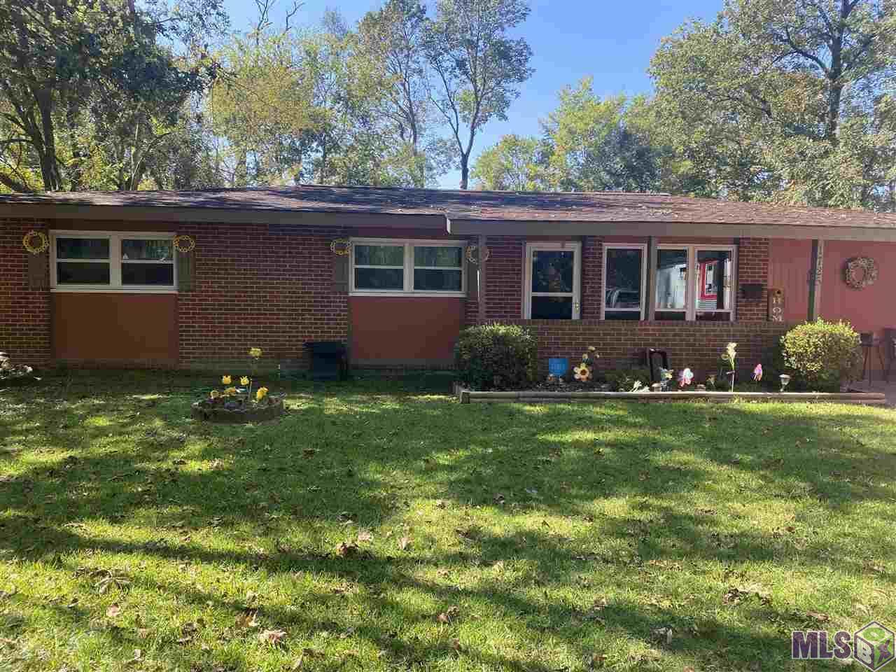 1725 Duchess Dr - Photo 1