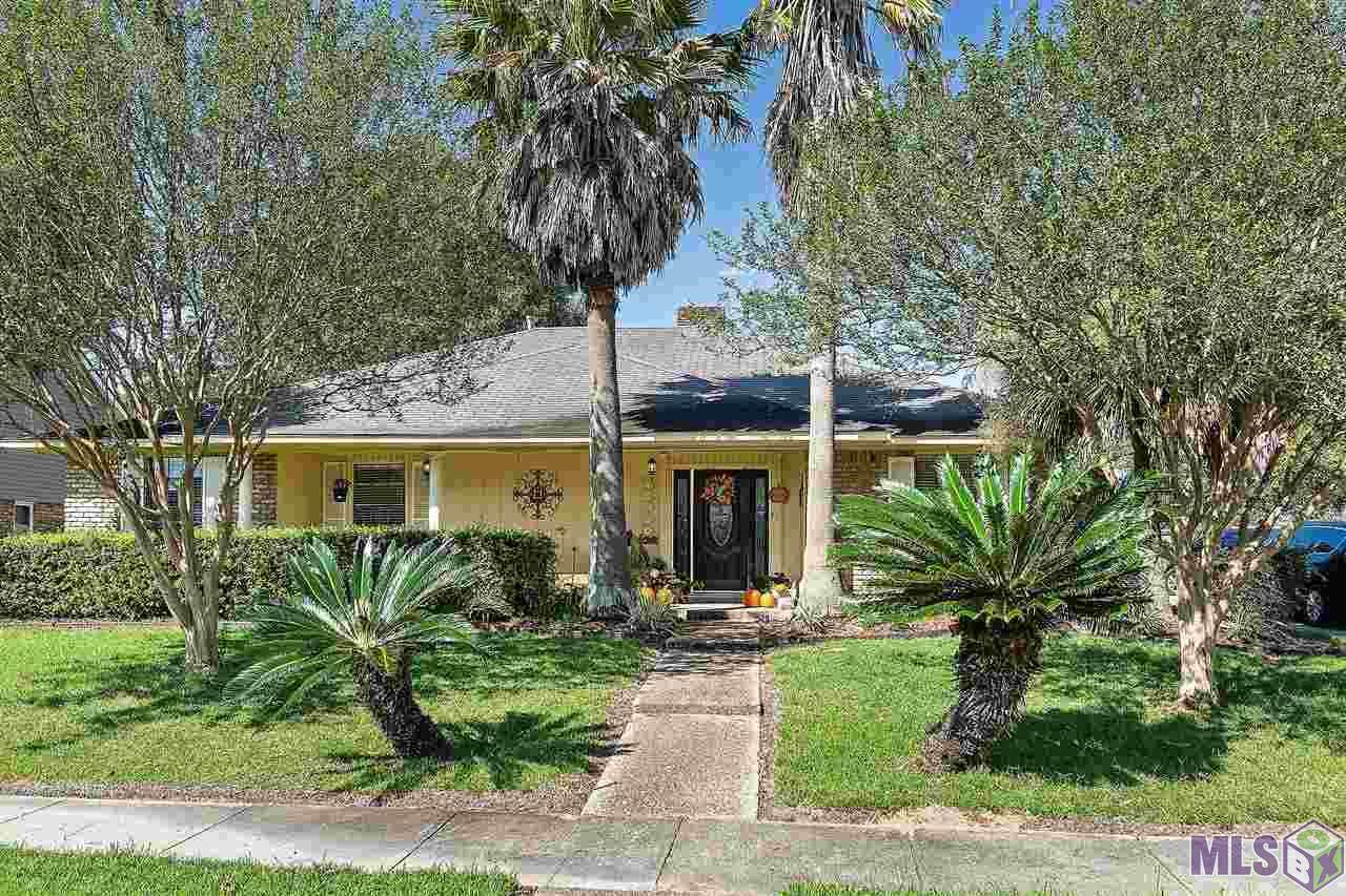 13521 Hollyridge Ave - Photo 1