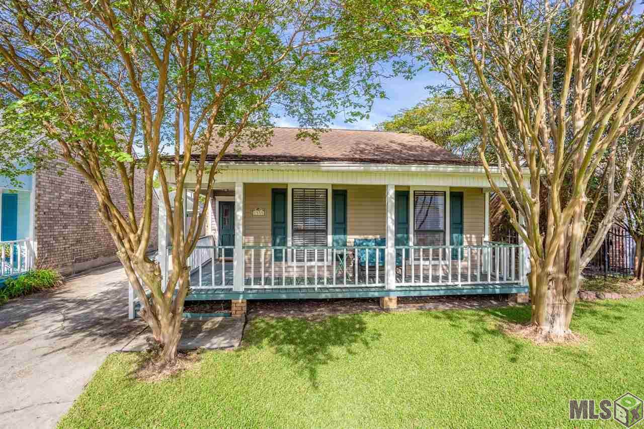 1555 Patrick Dr - Photo 1