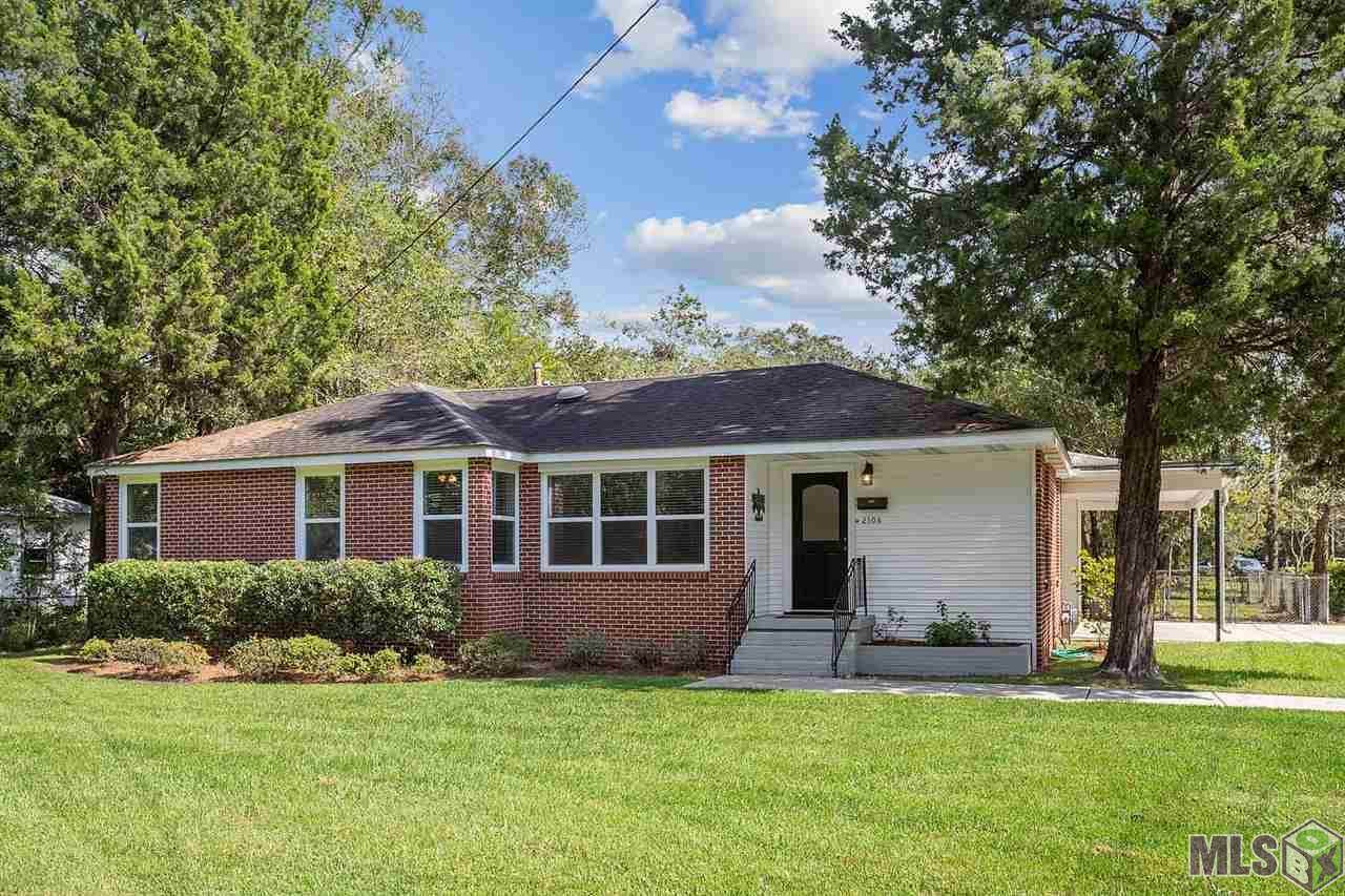 2106 Lee Dr - Photo 1