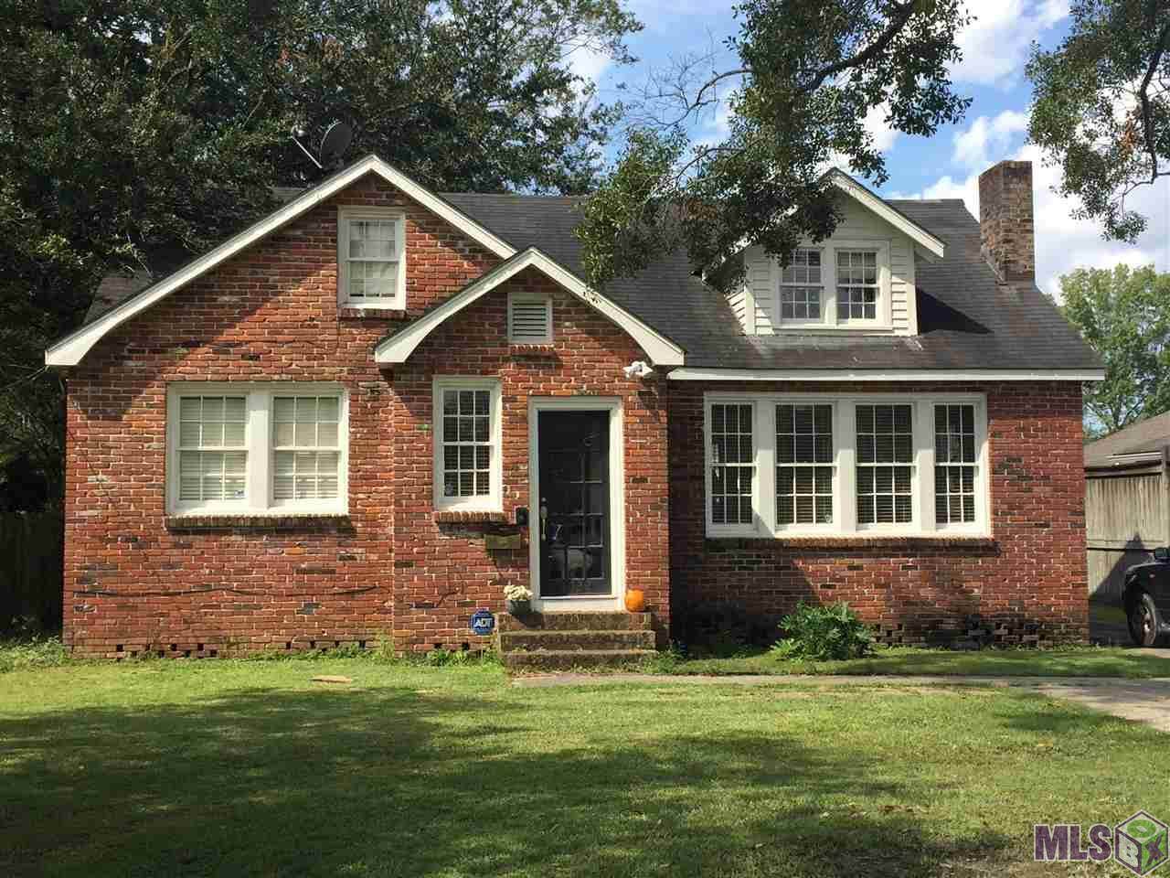 1022 Lobdell Ave - Photo 1