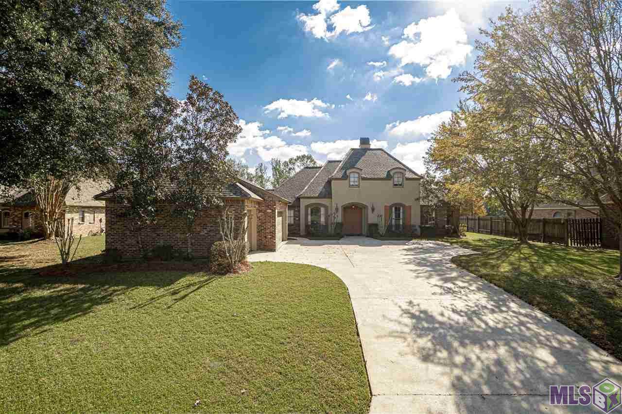 16057 Feliciana Ave - Photo 1