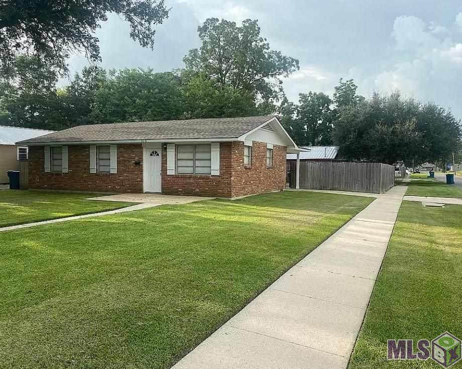 316 Oregon Ave - Photo 1