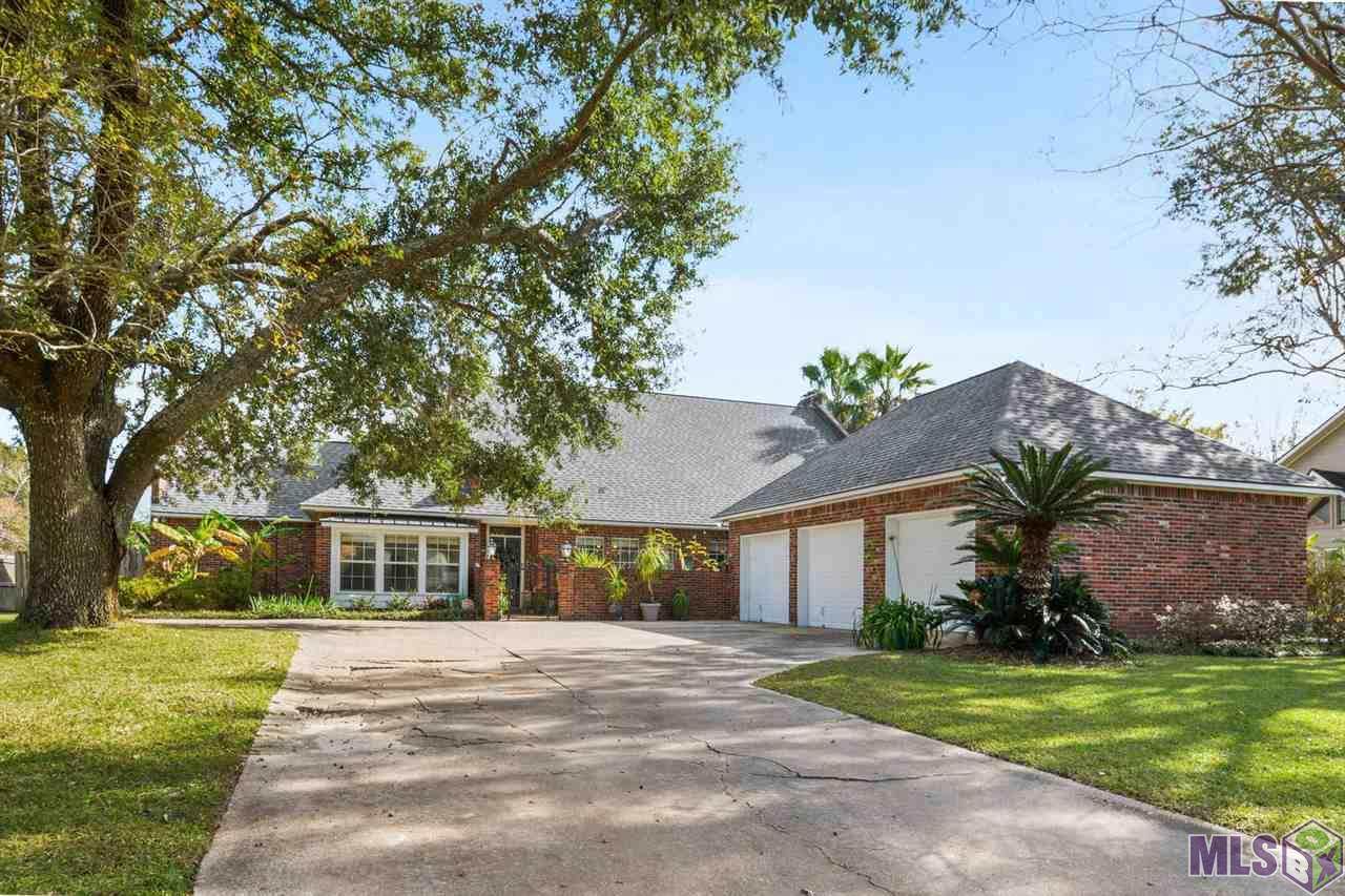 930 High Lake Dr - Photo 1