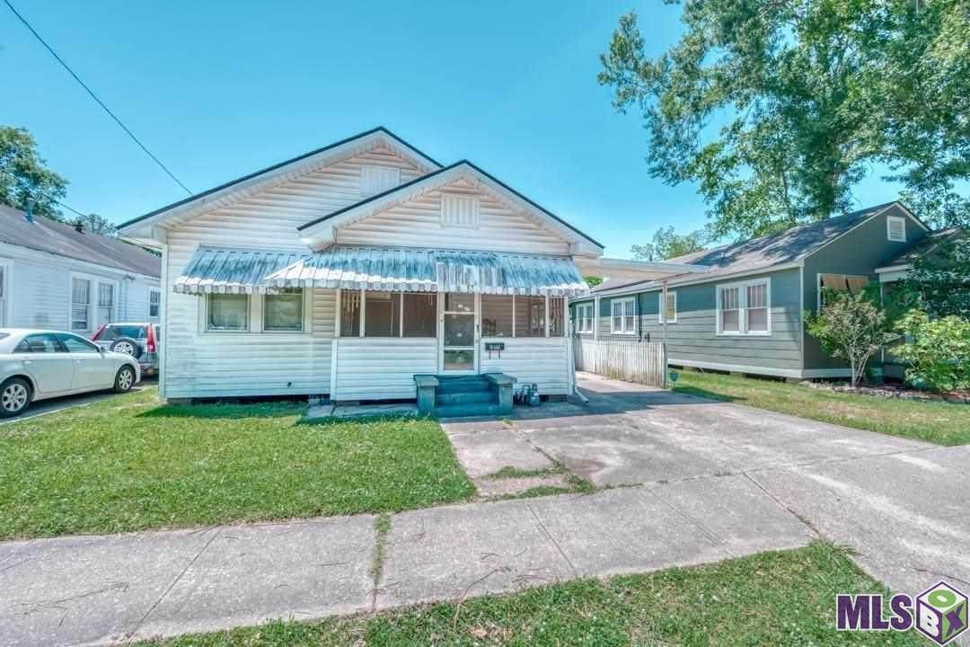 854 Eugene St - Photo 1