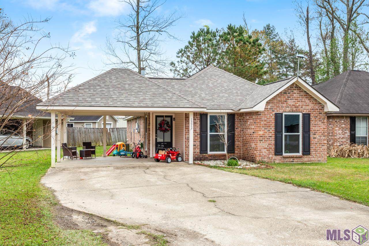 13957 J R Rd - Photo 1