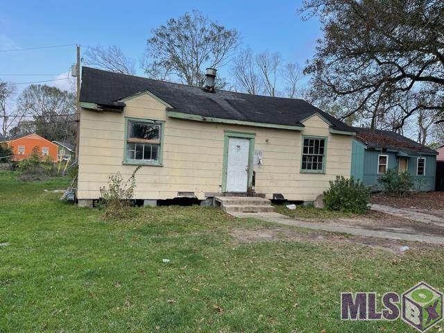 2943 Amarillo - Photo 1