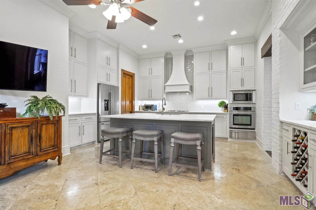 2552 Bocage Lake Dr - Photo 1
