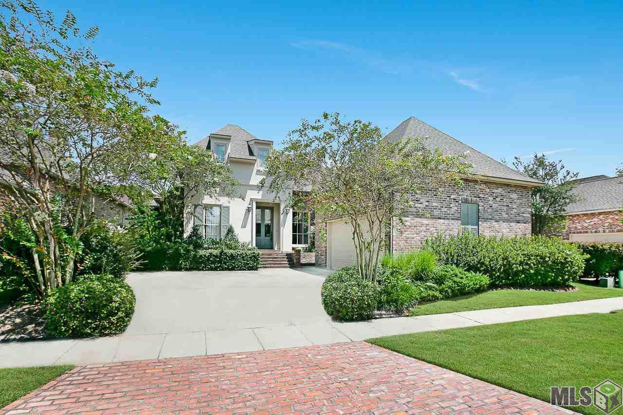 335 Greens Dr - Photo 1