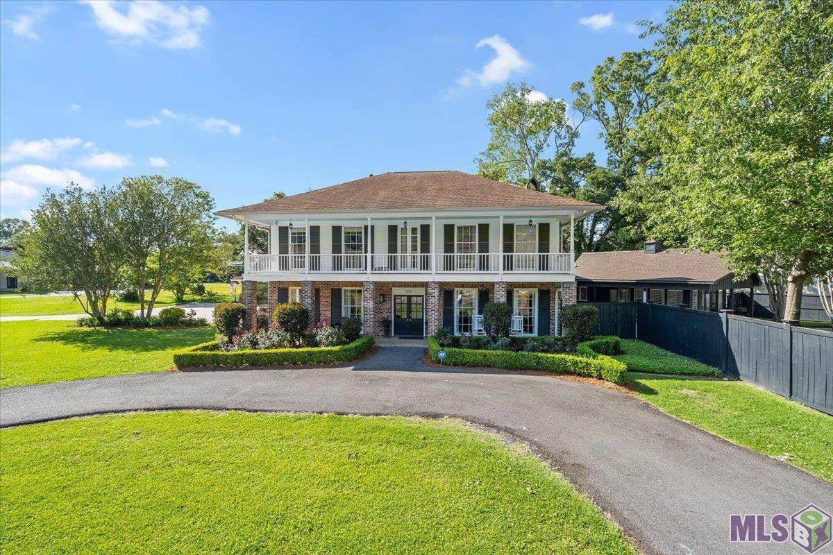 3100 Fairway Dr - Photo 1