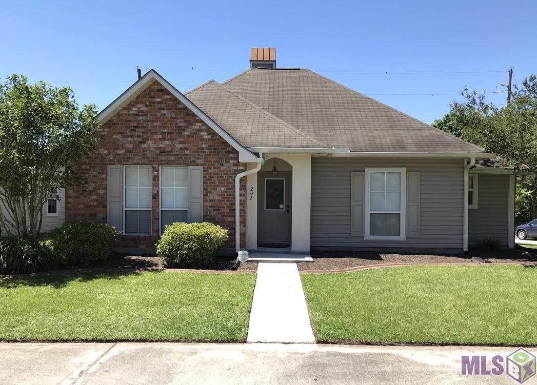 202 Springhaven Dr - Photo 1