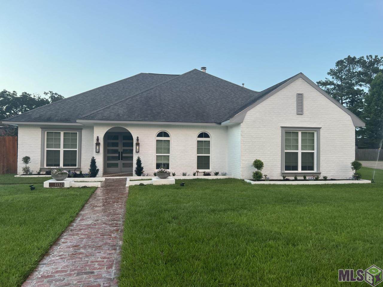 11321 Center Ct - Photo 1