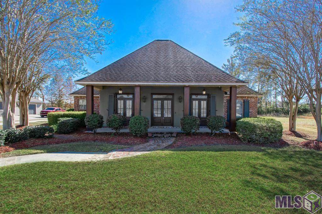 8768 Wyeth Dr - Photo 1