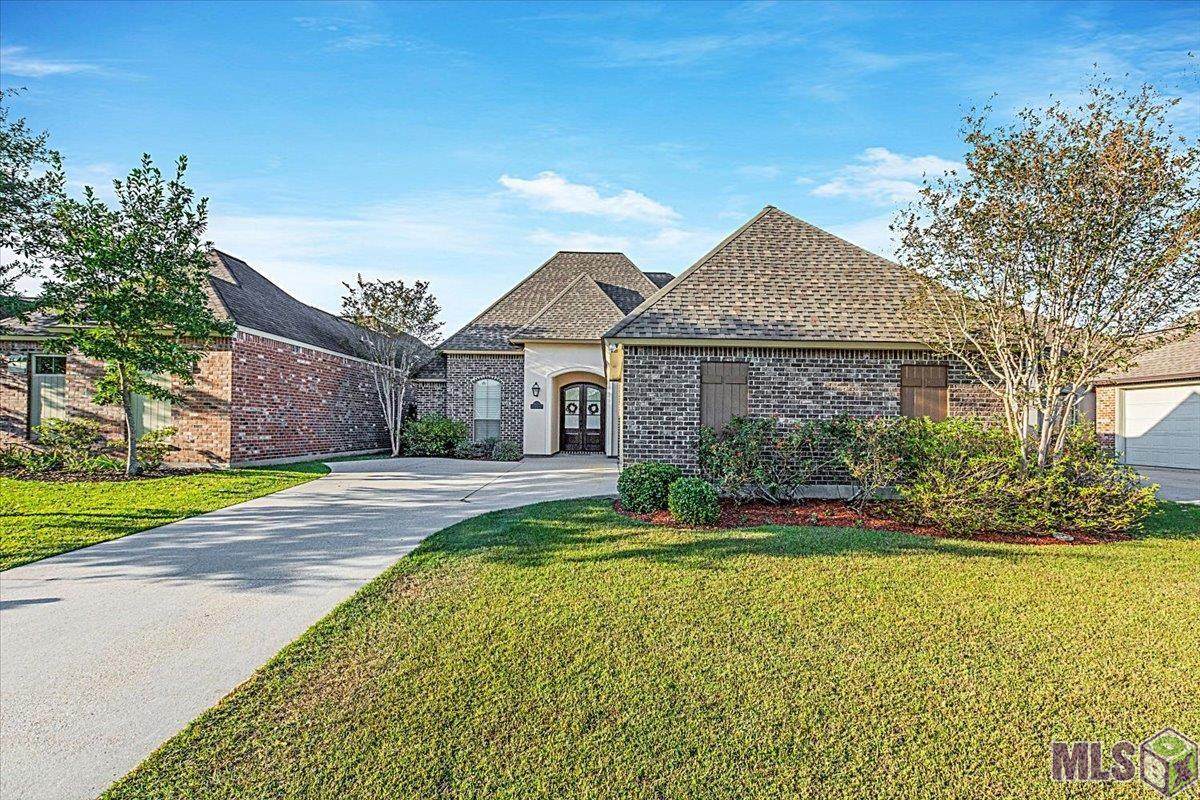 10527 Hill Pointe Ave - Photo 1