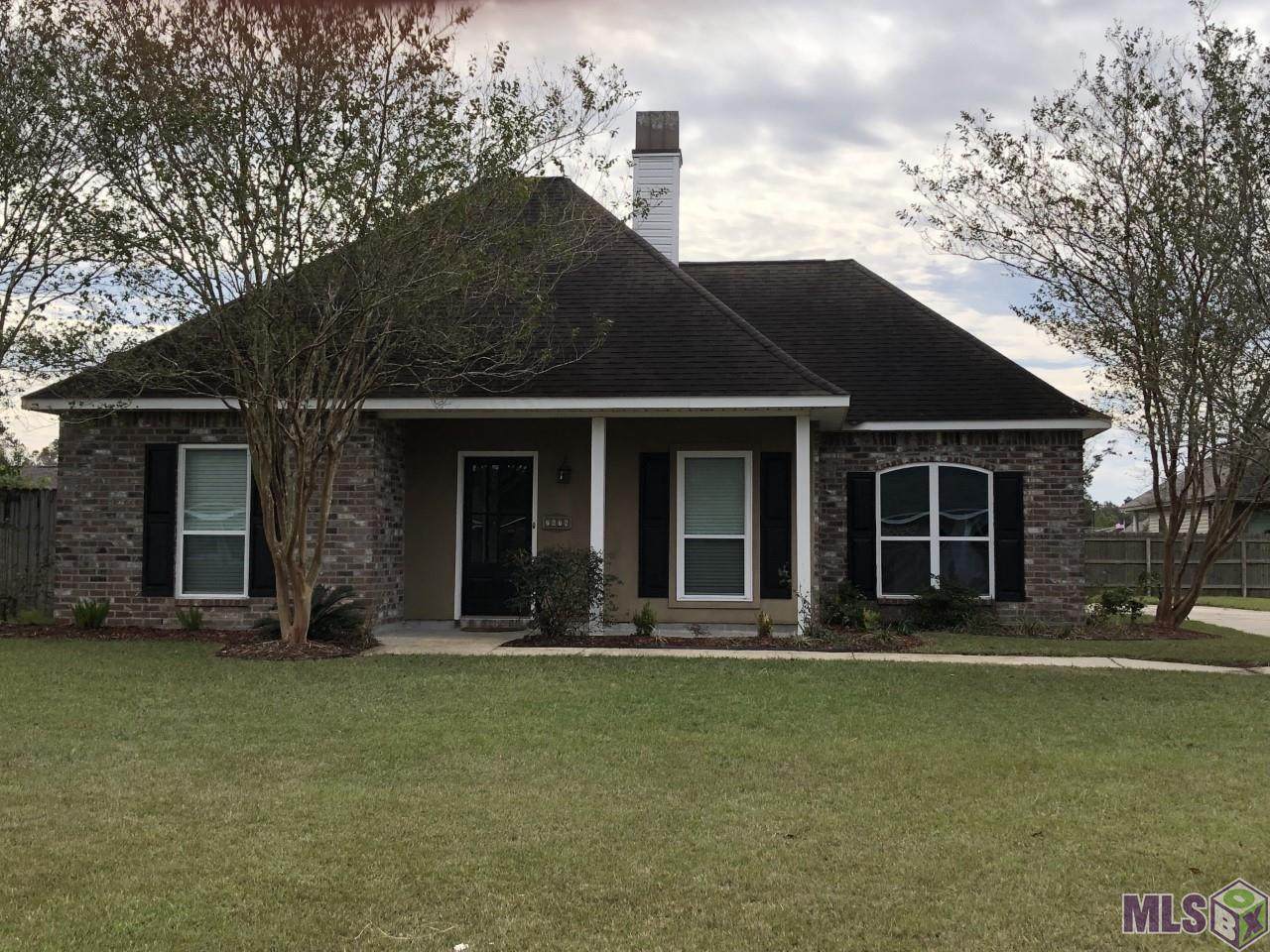 7678 Elmwood Dr - Photo 1