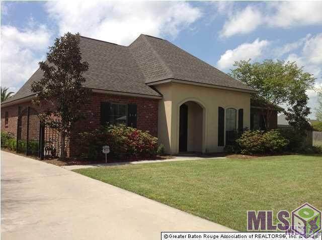 549 Main - Photo 1