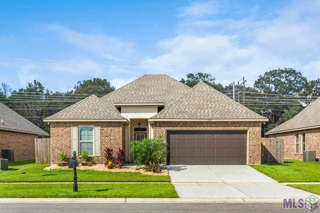 1337 Cedar Trail Ave - Photo 1