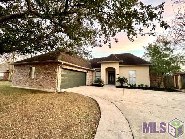 37211 Cobblestone Ave - Photo 1