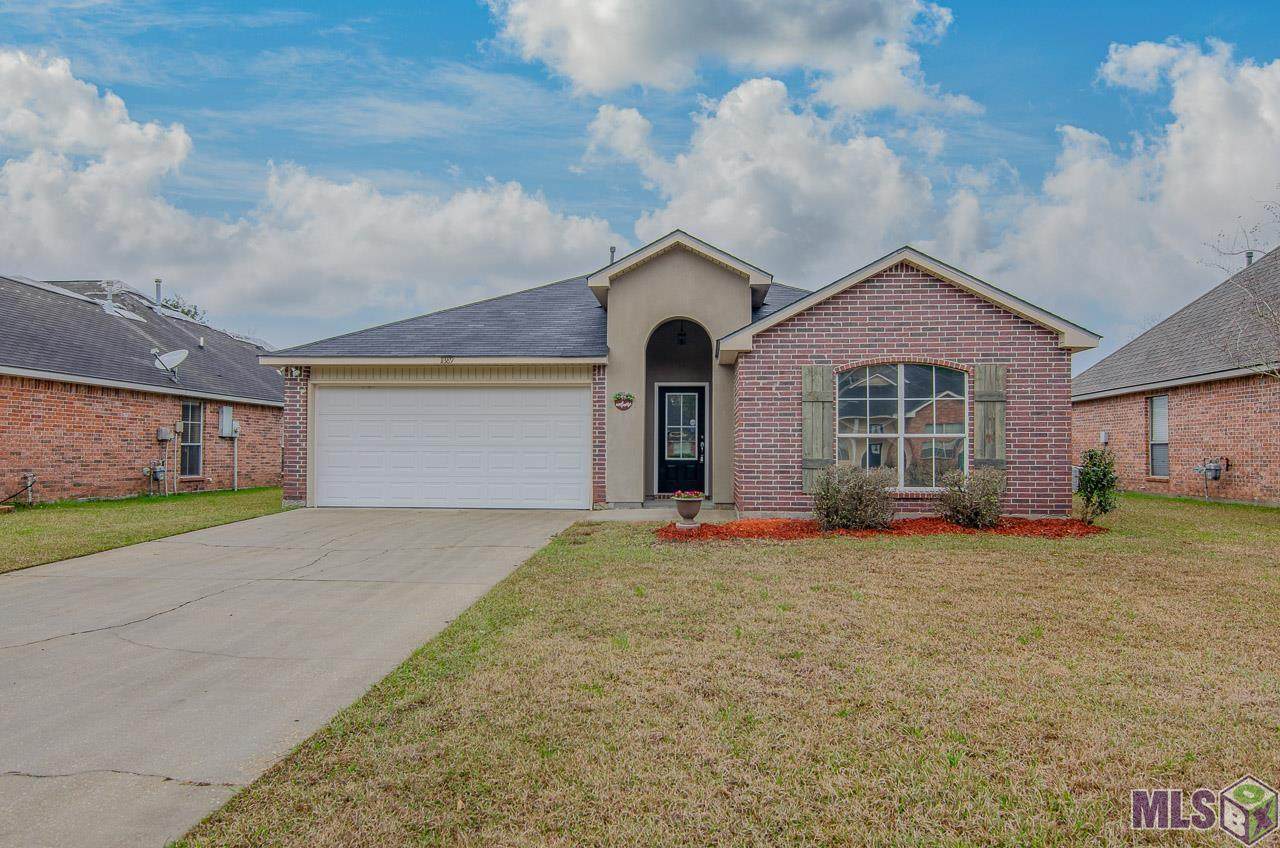 11389 Buckingham Ave - Photo 1